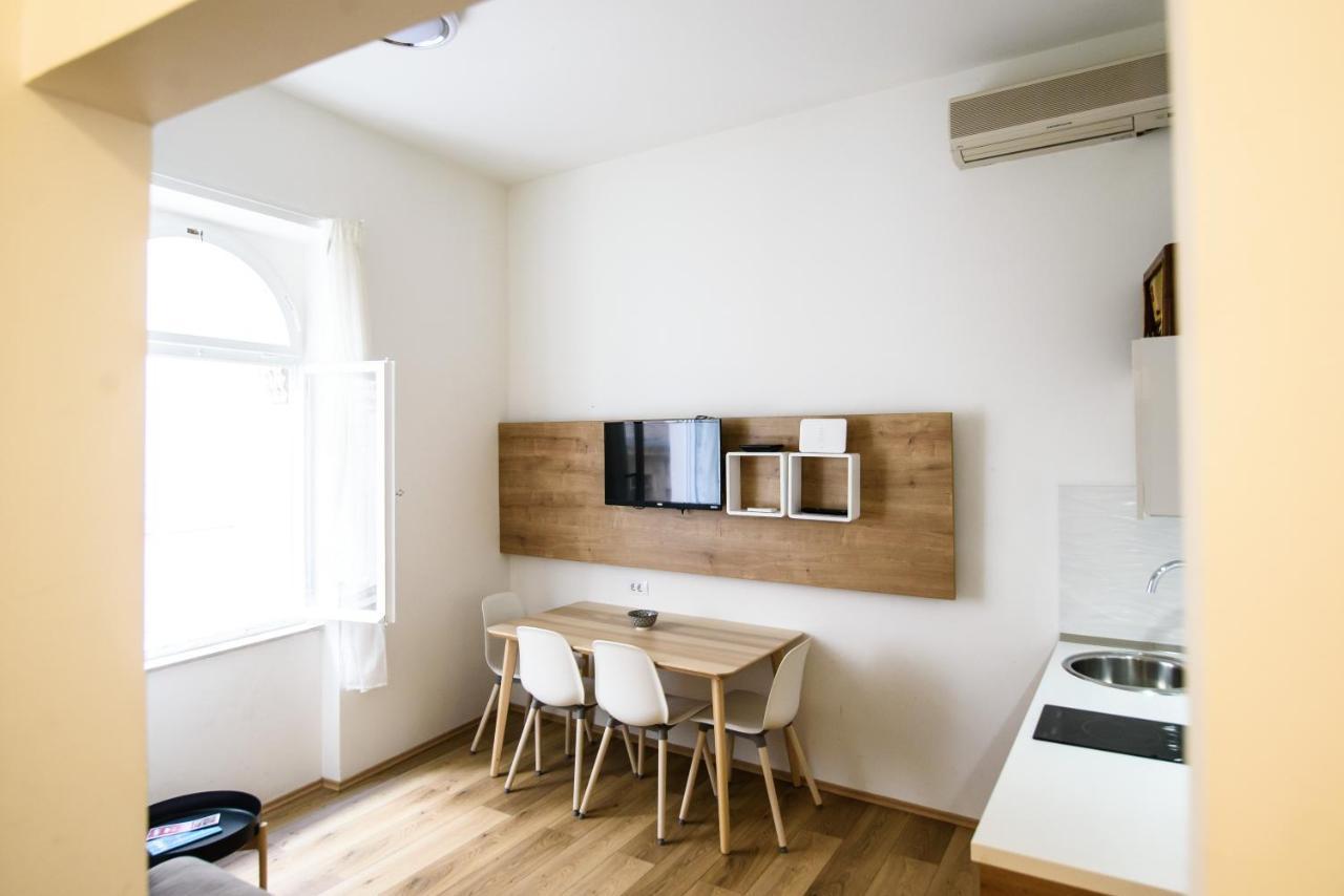 Street Buzz Old Town Apartment By Duhomes Dubrovnik Bagian luar foto